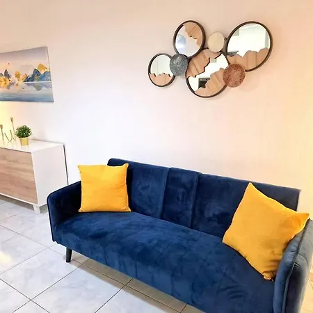 Apartment Azure - Golden Lights -